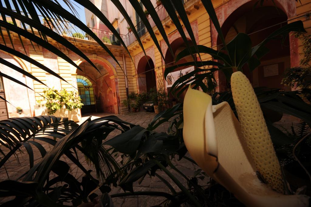 Palazzo Leuzzi B&B Galatone Zewnętrze zdjęcie