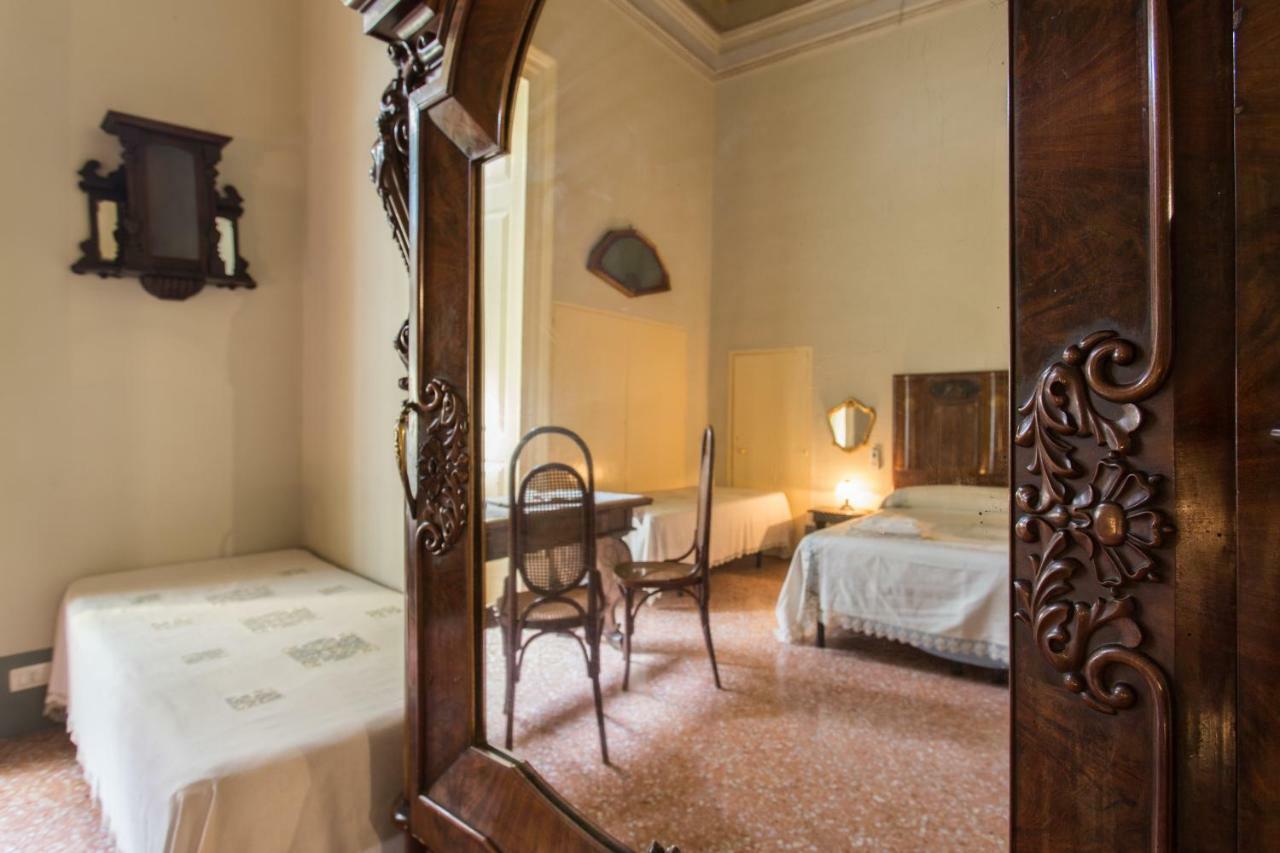 Palazzo Leuzzi B&B Galatone Zewnętrze zdjęcie