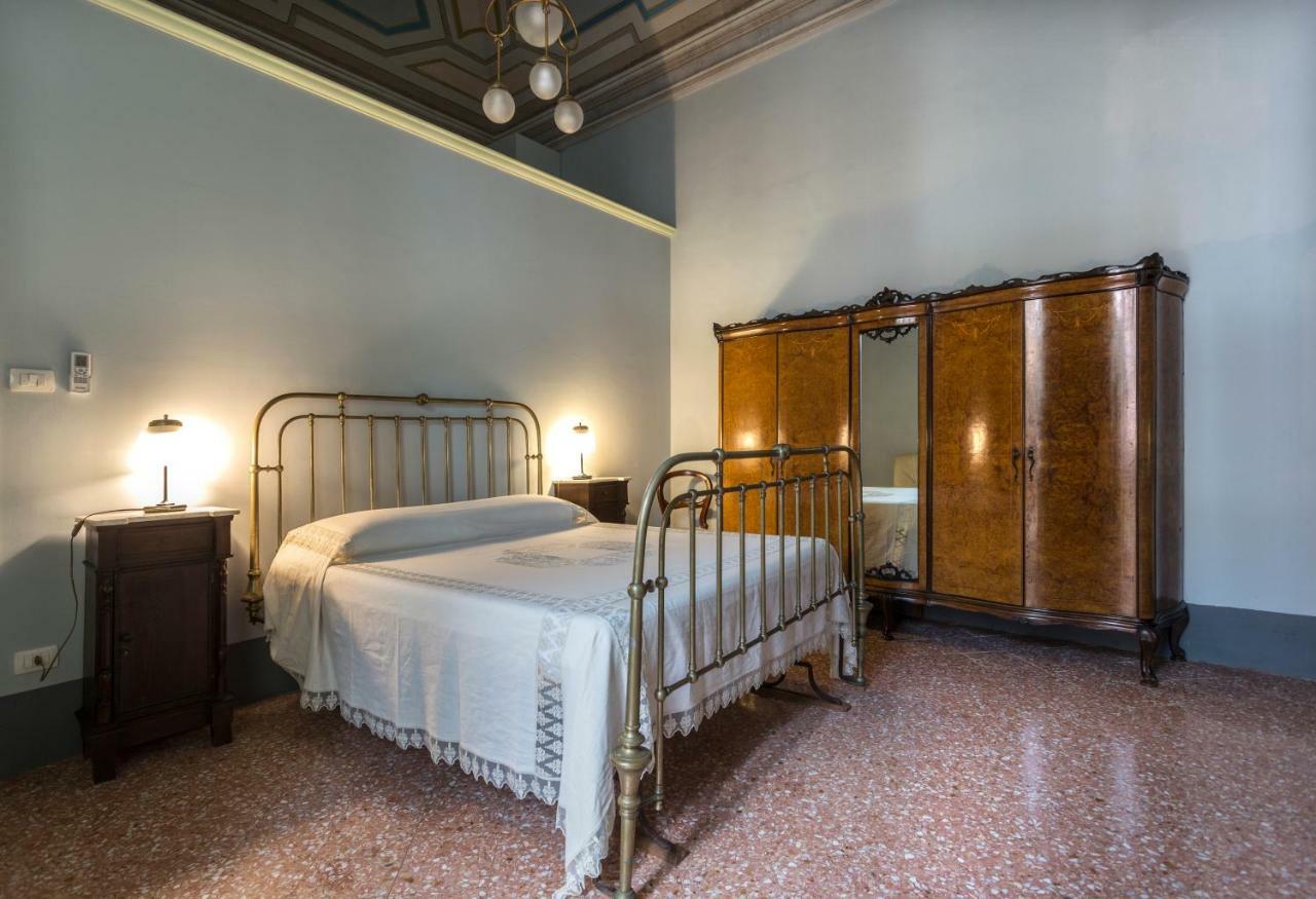 Palazzo Leuzzi B&B Galatone Zewnętrze zdjęcie